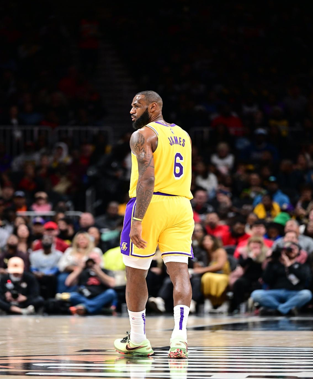 CBA季后赛：新疆男篮时隔三个赛季重返半决赛 主场大胜浙江男篮