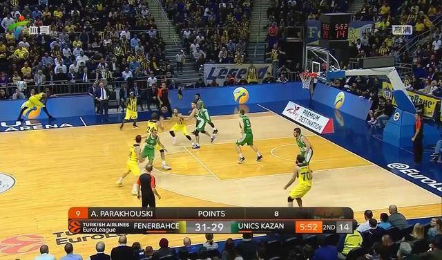 官方：上海申花宣布38岁的于汉超正式退役