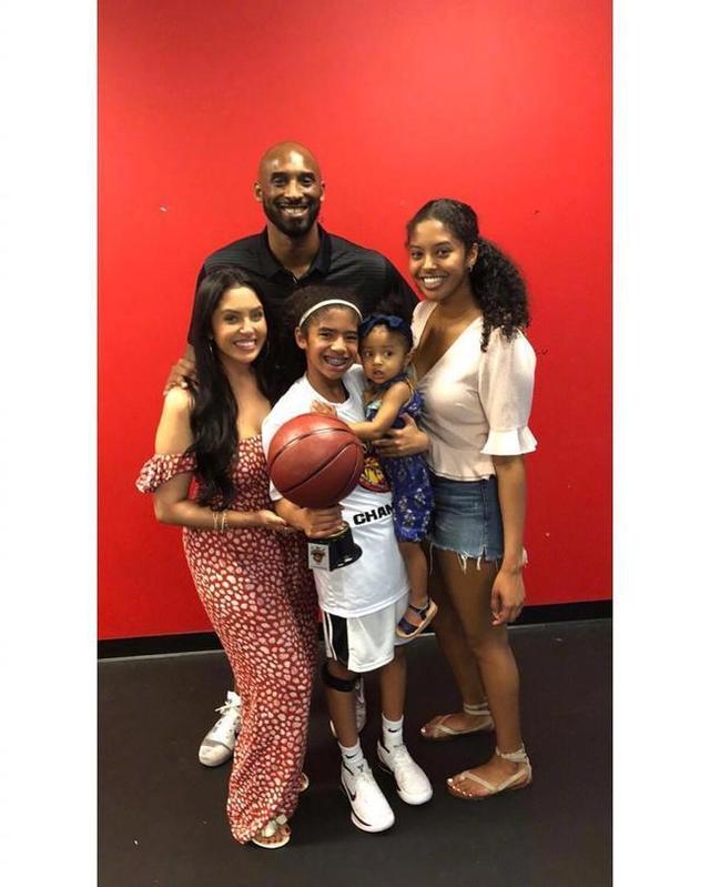 孙继海晒视频发出疑问：为什么现在小孩顺拐那么多