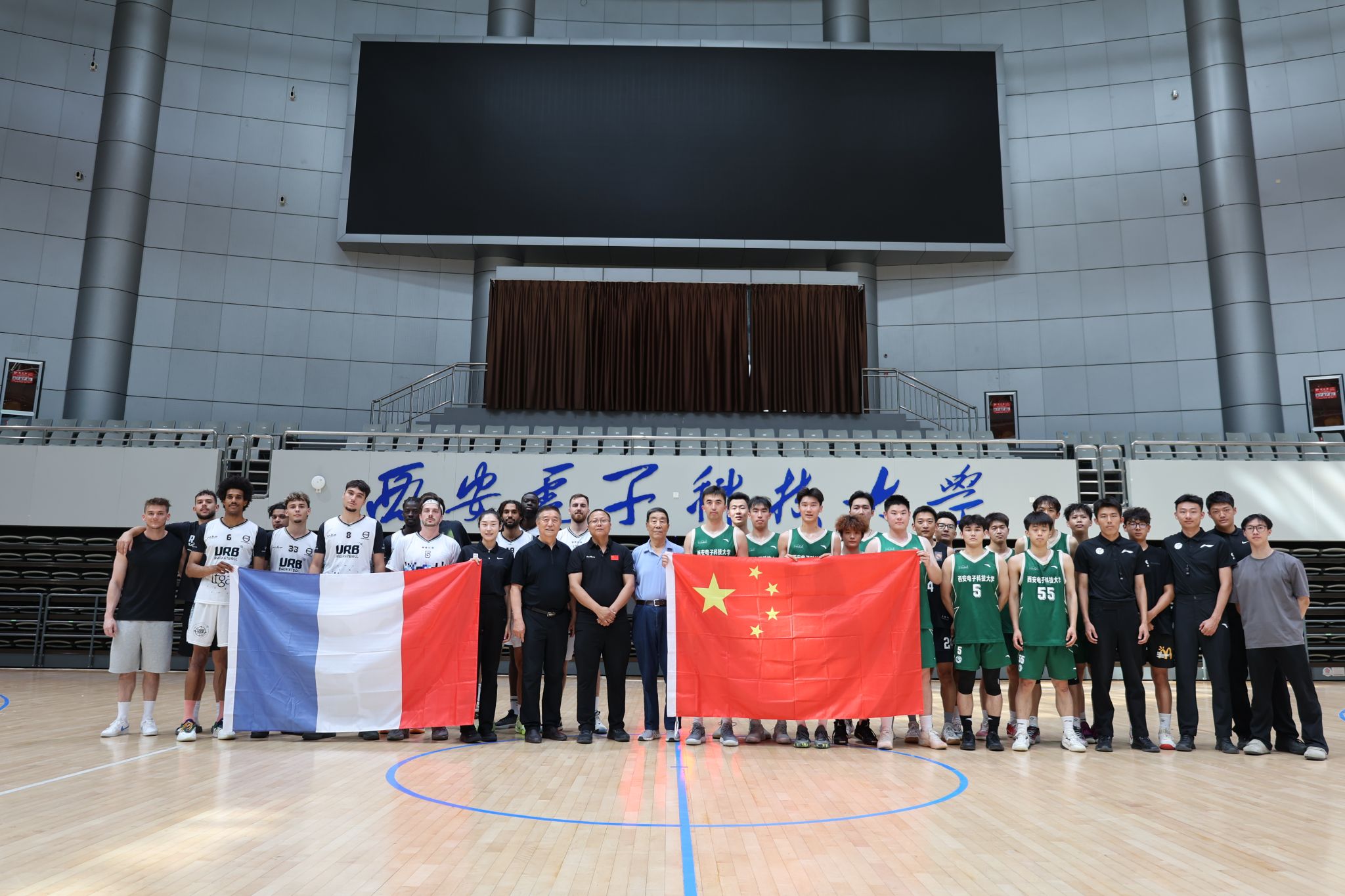 《最终幻想7EC》×《尼尔》联动预告来袭，11.27登场！