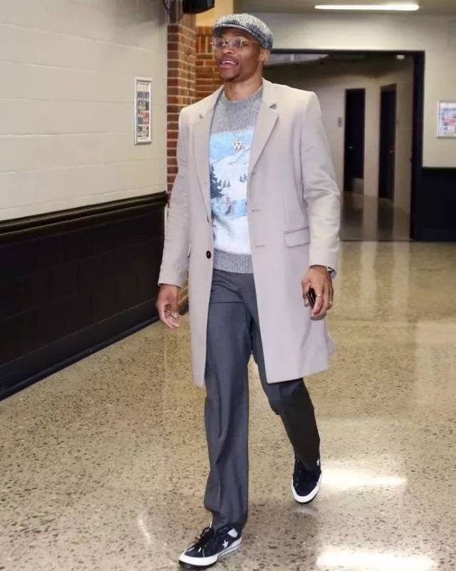 张镇麟：新赛季加盟上海从点滴做起，希望和弗格为球队做贡献